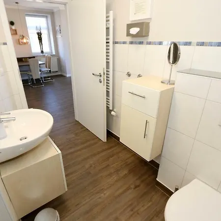 Apartment Bergfrieden Whg. 5 Mit Balkon Und Meerblick *
